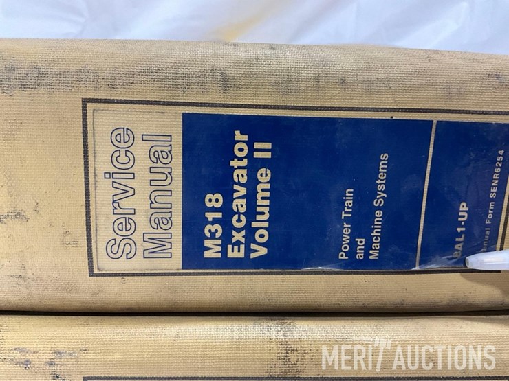 caterpillar-m318-image-4