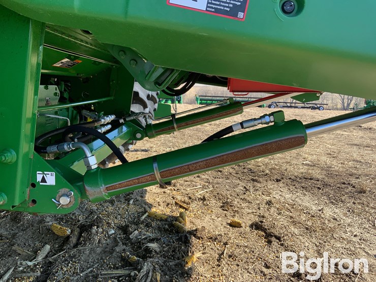 2021-john-deere-s770-image-12