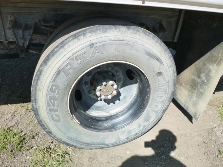 1995-international-4700-image-31