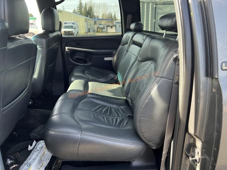 2002-chevrolet-silverado-2500-image-25