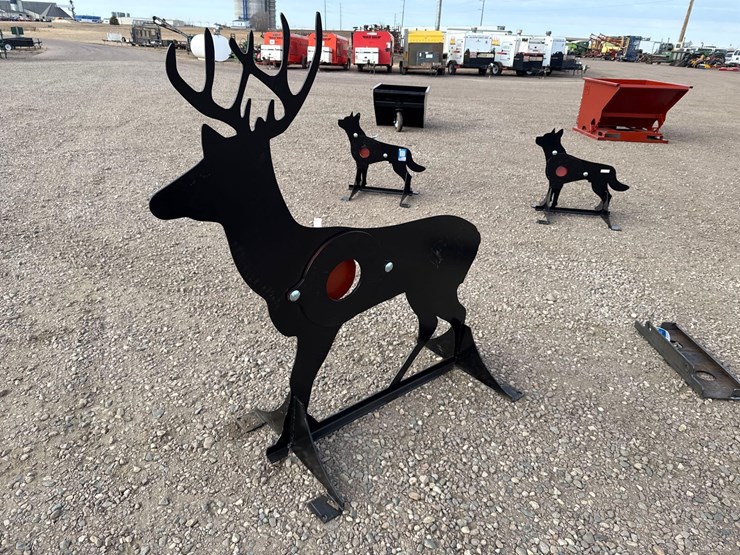 ar500-steel-deer-shooting-target-with-heart-flapper-image-1