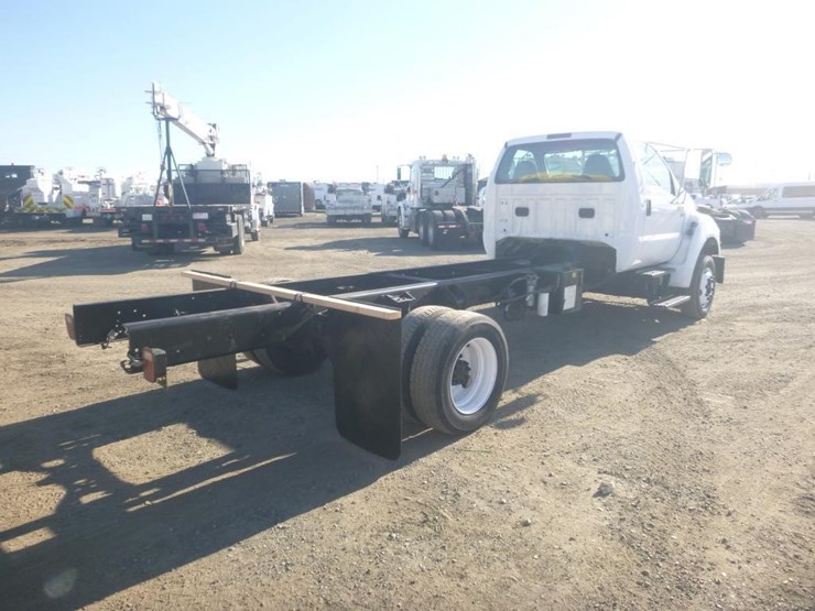 2012-ford-f650-image-3