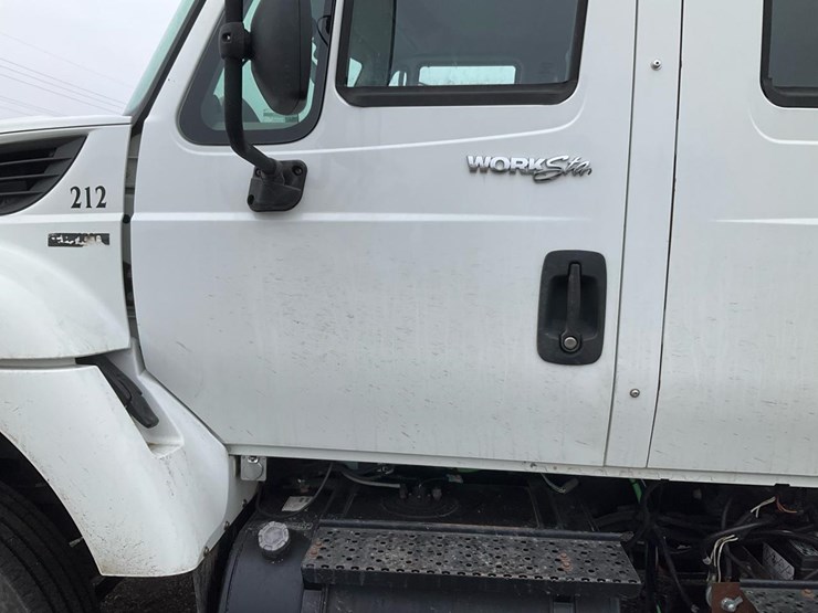 2014-international-7300-image-24