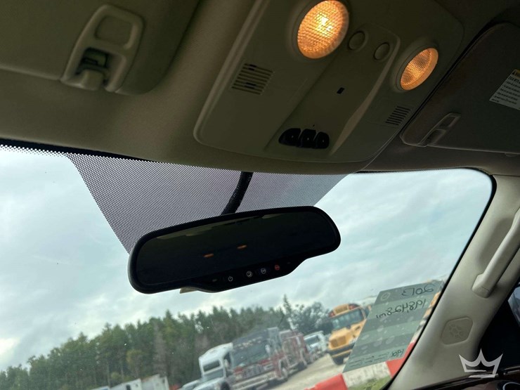 2013-buick-enclave-image-16