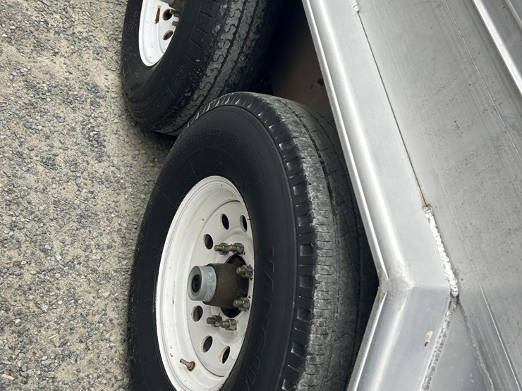 1995-eby-20-ft-image-9