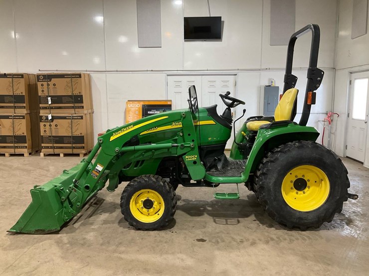 2010-john-deere-3520-image-2