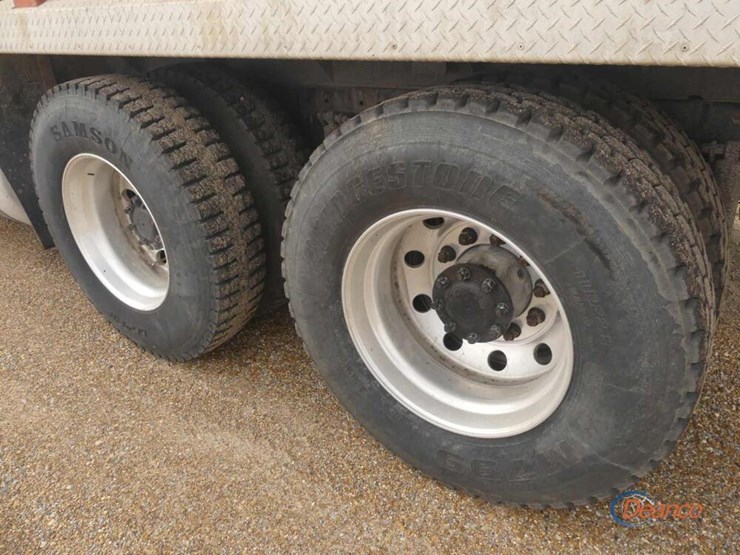 2016-peterbilt-579-image-6