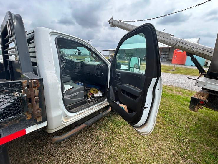 2015-gmc-3500hd-image-42