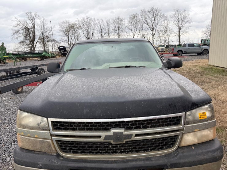 2005-chevrolet-silverado-1500-image-26