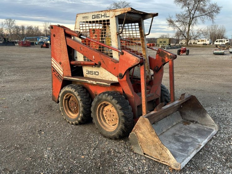 #1155-•-gehl-skid-steer-image-6
