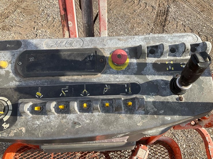 2000-jlg-e300ajp-image-14