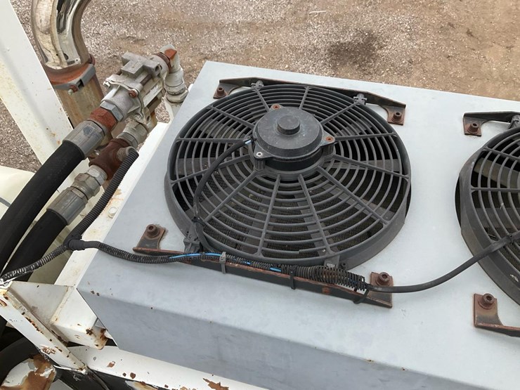 2014-international-7300-image-67