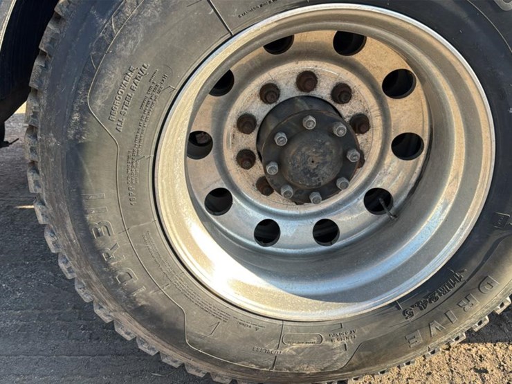 2005-kenworth-t800-image-41