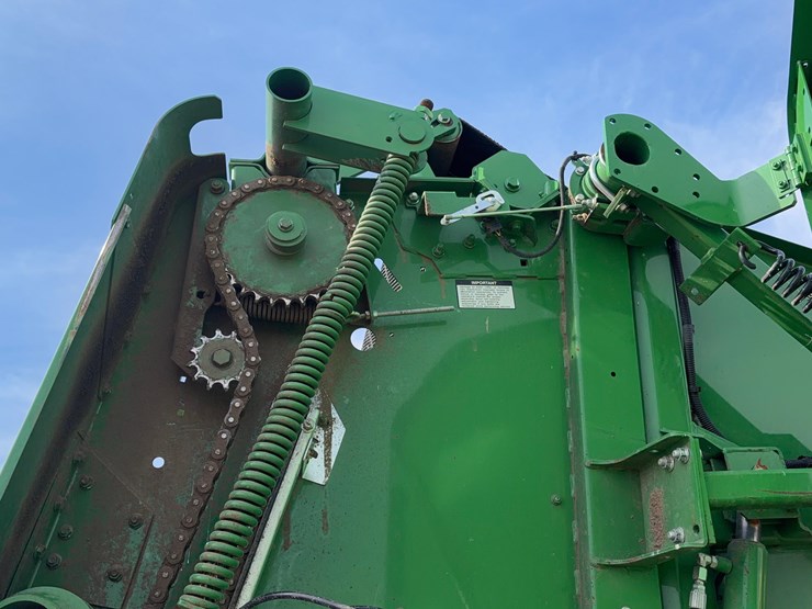 2021-john-deere-560r-image-12