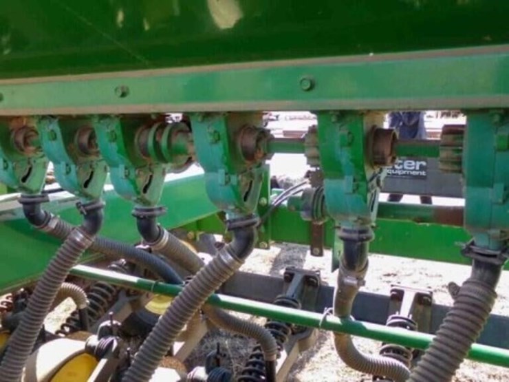 john-deere-750-image-12