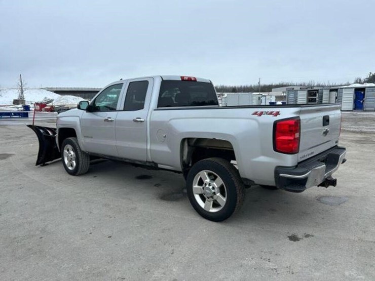 2018-chevrolet-silverado-2500hd-image-6