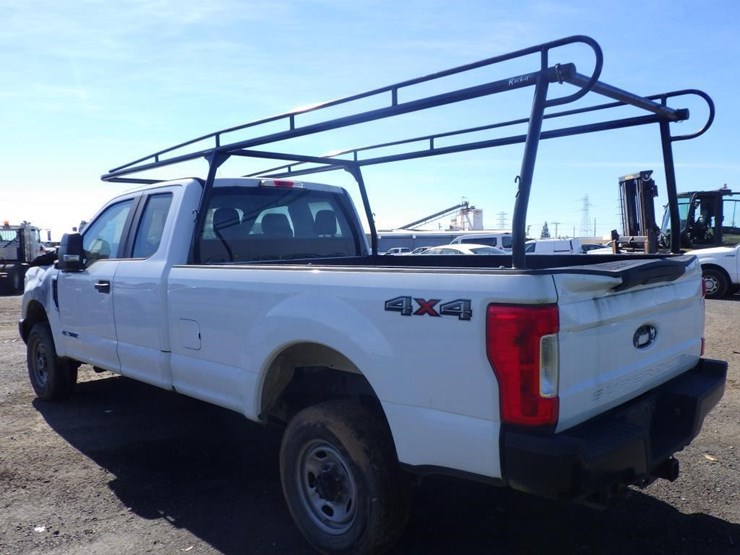 2017-ford-f350-image-4