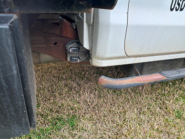 2015-gmc-3500hd-image-30