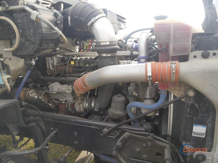 2018-kenworth-t880-image-10