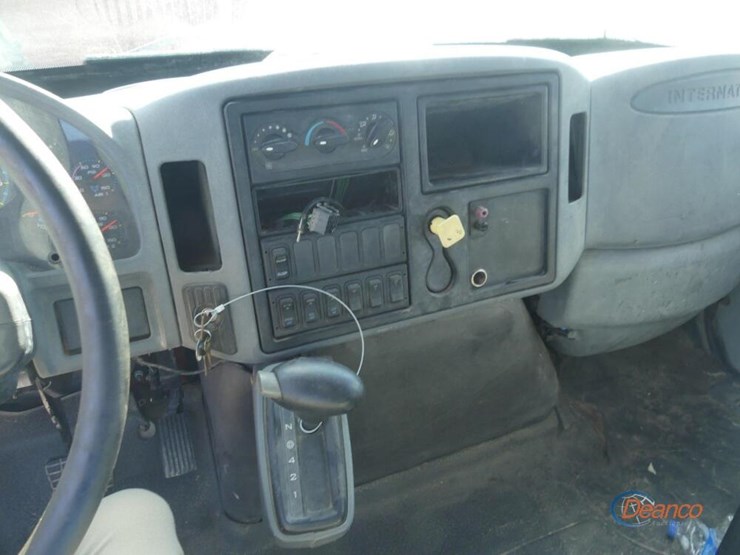 2006-international-durastar-4300-image-15