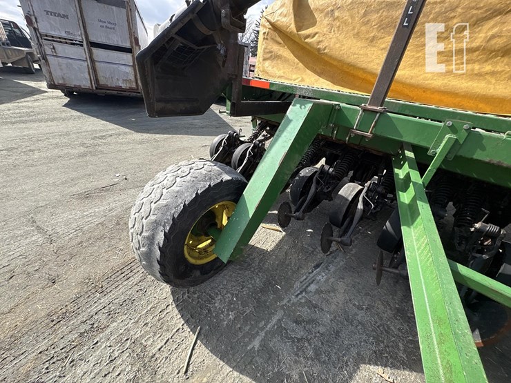 john-deere-1560-image-12