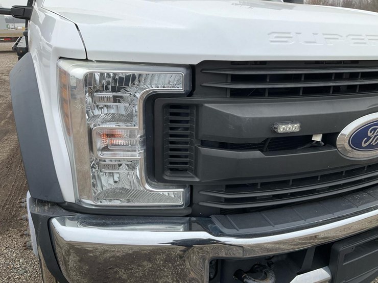 2019-ford-f550-xl-image-10
