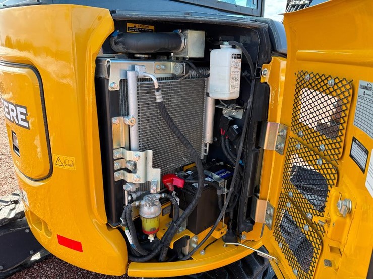 2021-deere-30g-image-39