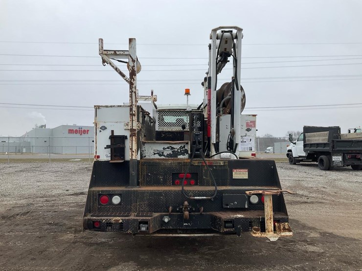 2014-international-7300-image-4