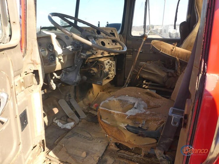 1981-mack-r685st-image-8