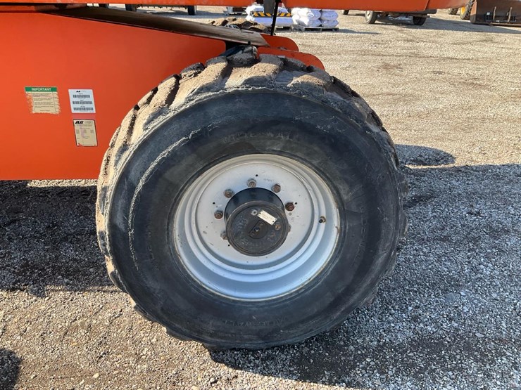 2004-jlg-600s-image-35