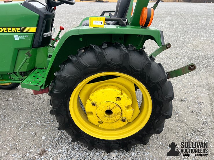 1990-john-deere-770-image-11