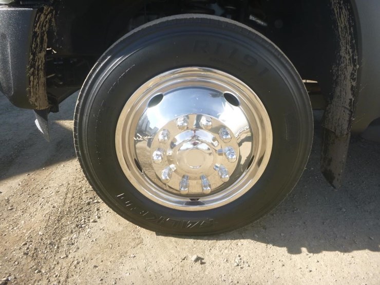 2011-ford-f550-image-25