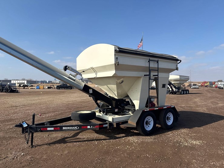 2013-meridian-240-image-8