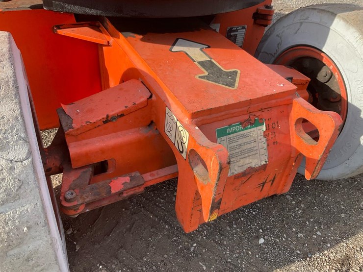 2000-jlg-e300ajp-image-34