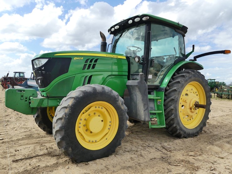 2014-john-deere-6140r-image-2