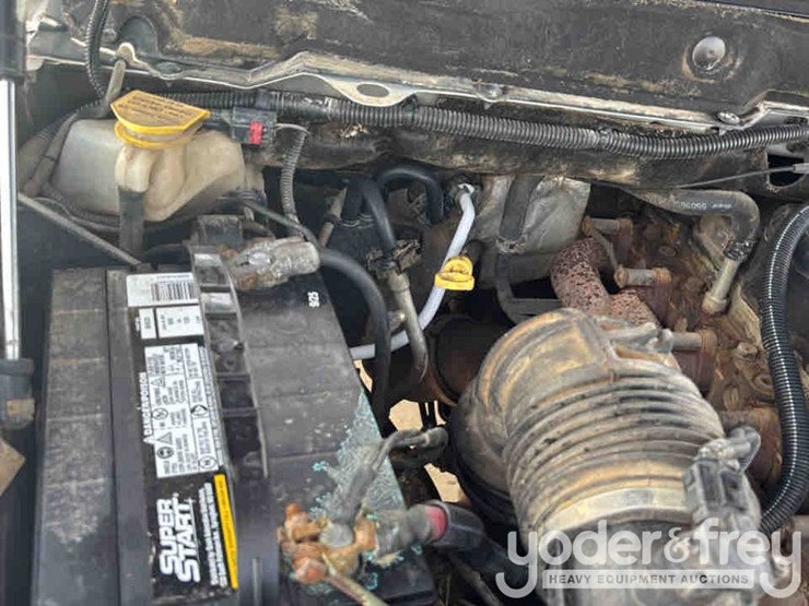 2004-dodge-ram-3500-image-30