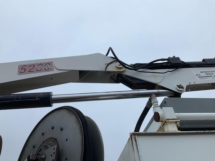 2014-international-7300-image-82