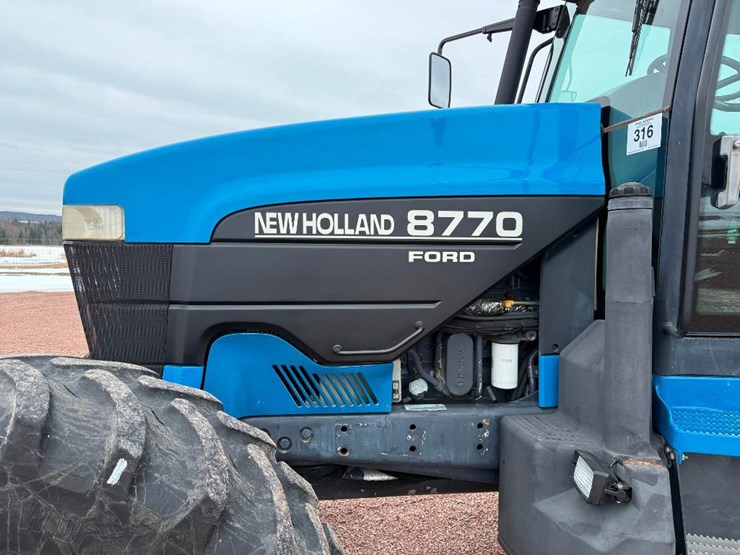 new-holland-8770-image-32