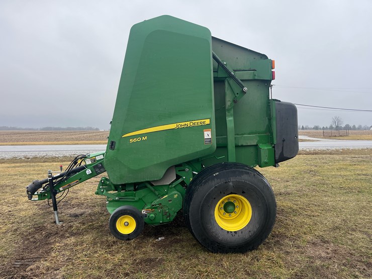 john-deere-560m-image-4