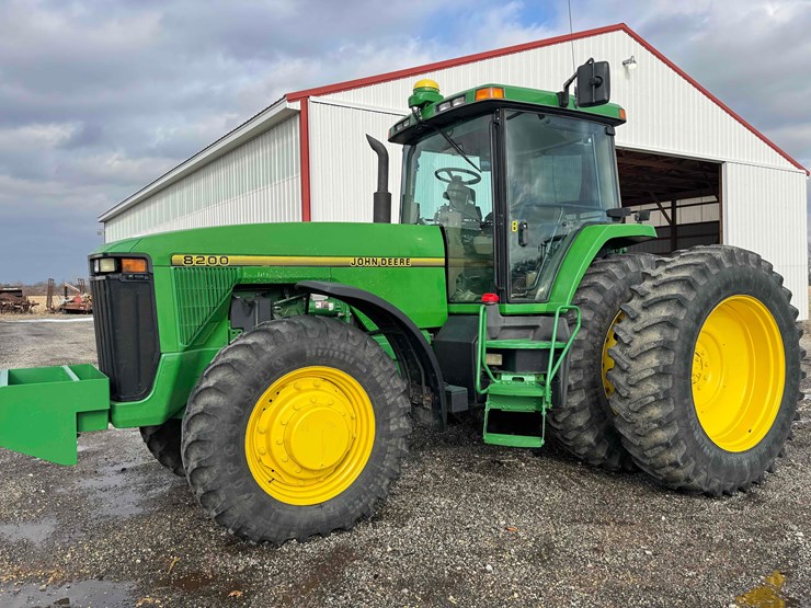 1995-john-deere-8200-image-17