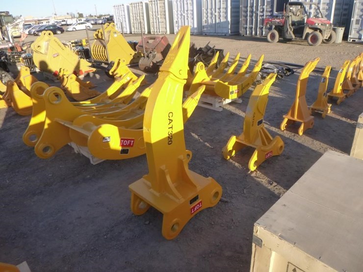 caterpillar-320-image-3