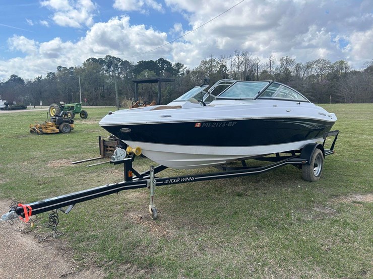 2008-four-winns-h190-ski-boat-image-3