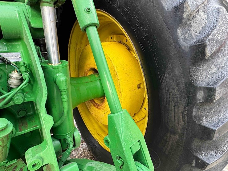 1997-john-deere-8300-image-28