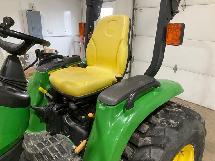 2010-john-deere-3520-image-29