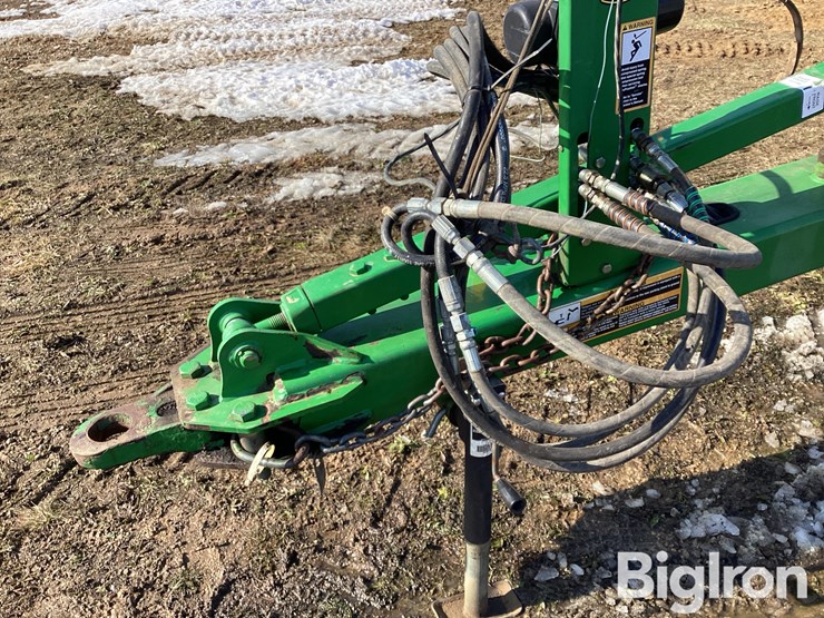 2012-john-deere-2210l-image-9