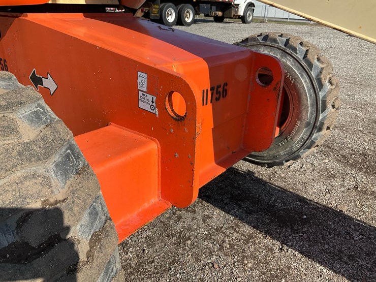 2004-jlg-600s-image-64