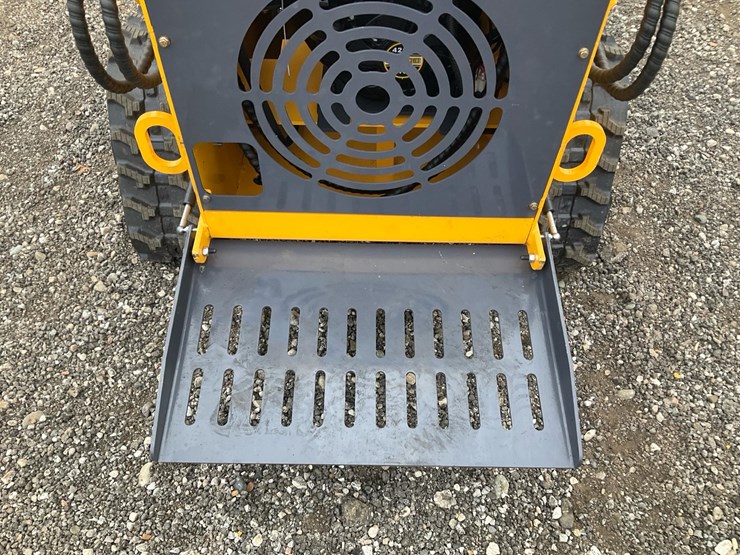 #1006-•-unused-2025-zjz-380-mini-skid-steer-loader-image-13