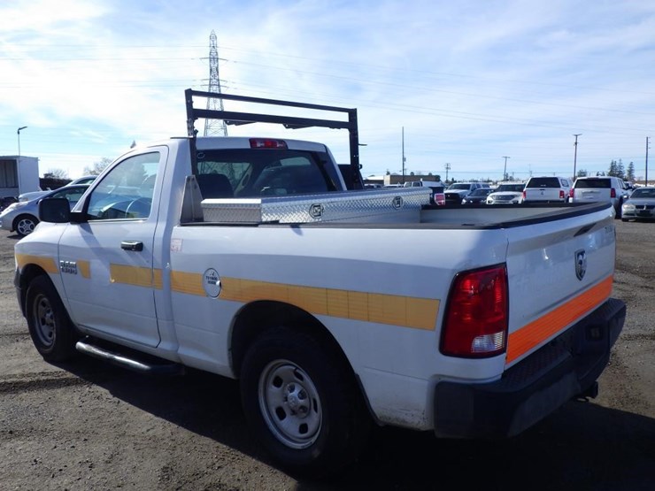 2015-dodge-1500-image-4