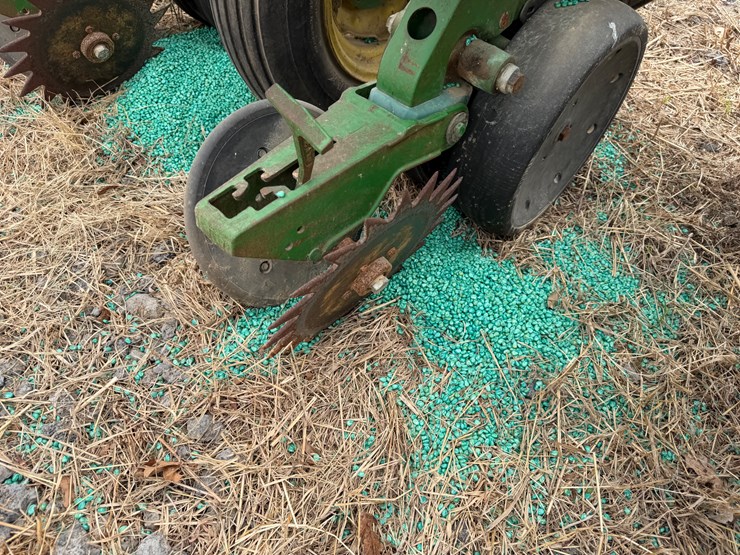 john-deere-12-image-49