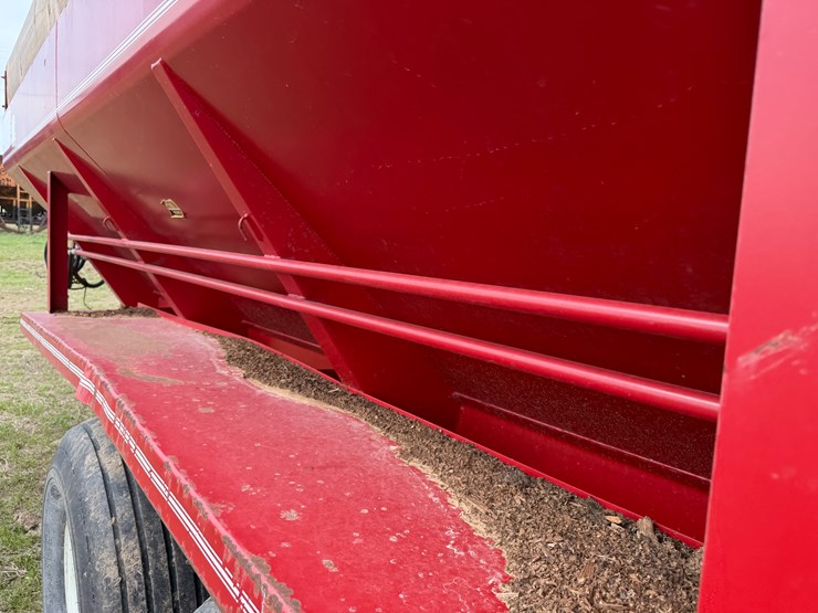 #41020-•-chandler-equipmen-17'-pull-type-spreader-image-21